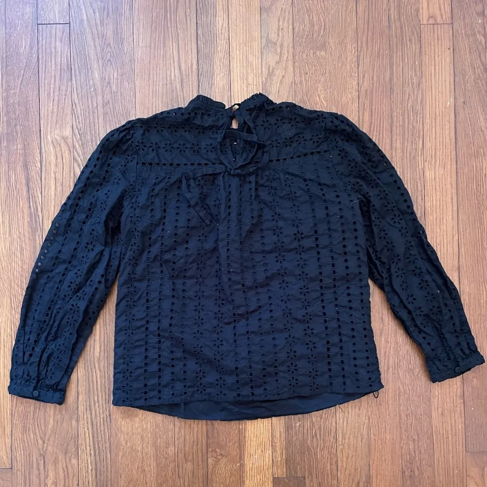 J. Crew Women's Tie Back Top in Black Cotton Ditsy Eyelet Mock Neck  - Sz XS - Image 8