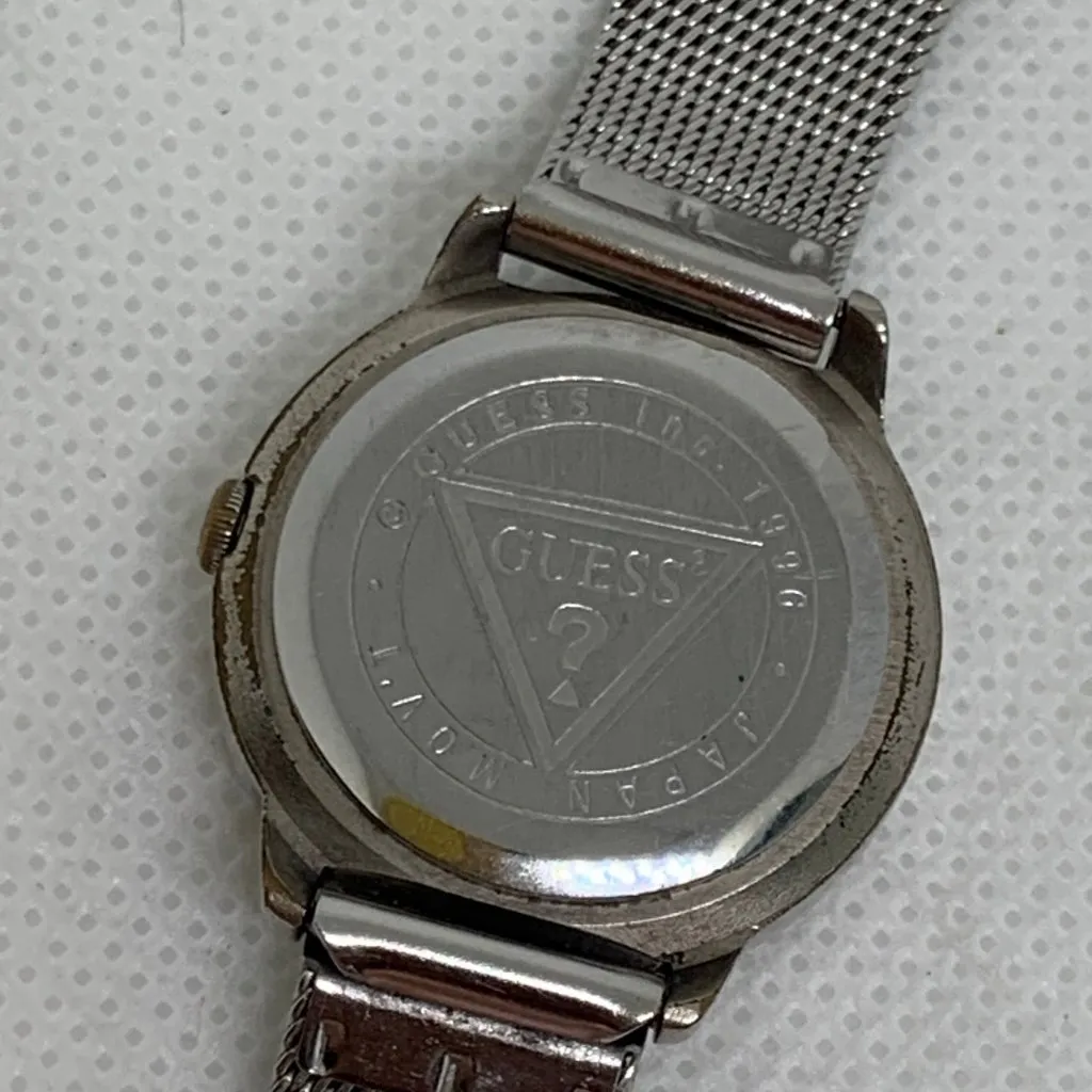 Vintage guess 1996 silver tone women watch 25mm round case quartz analog running - Image 6