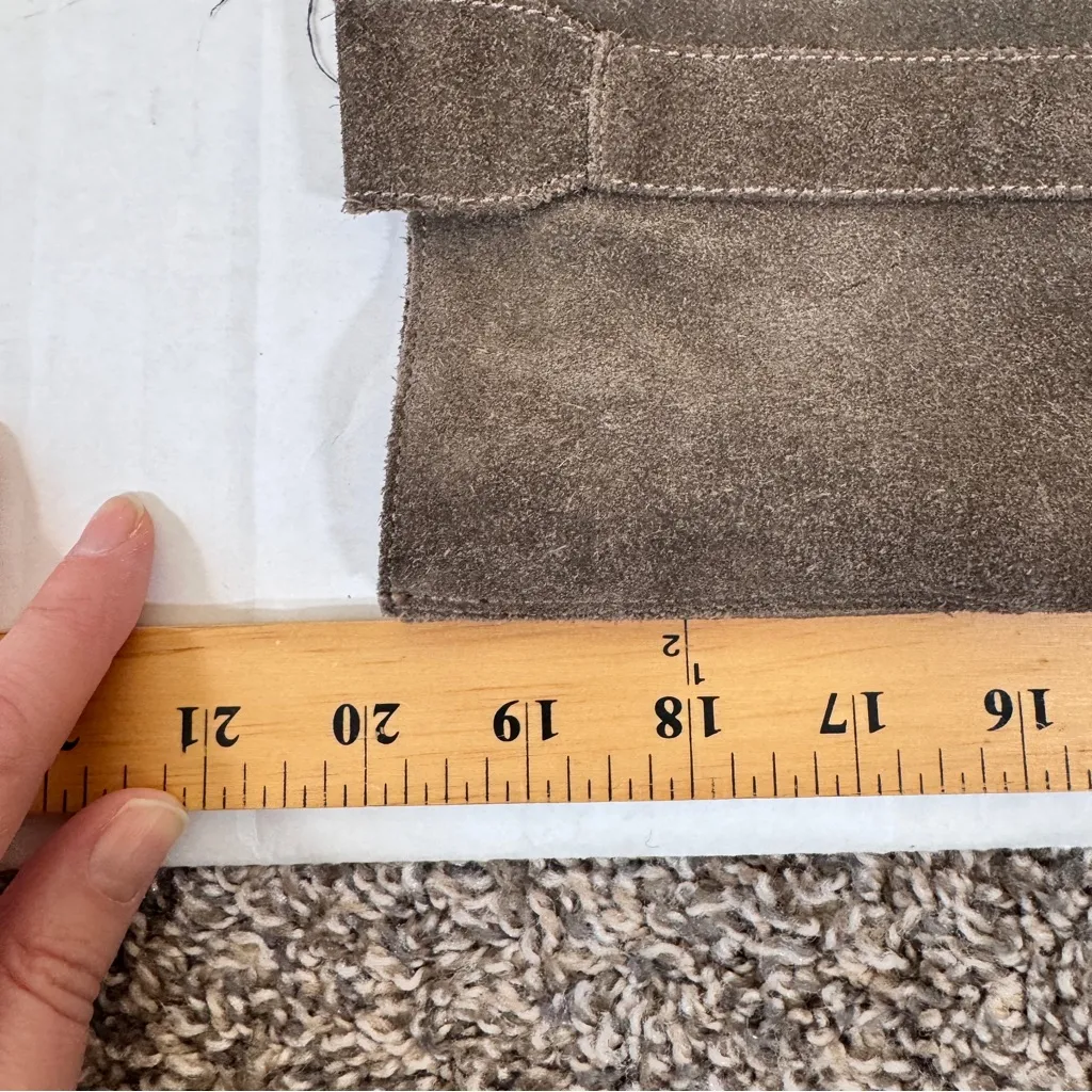 BCBG Generation Green Suede Leather Knee High Boots Womens 8 Fall Classic Heeled - Image 4