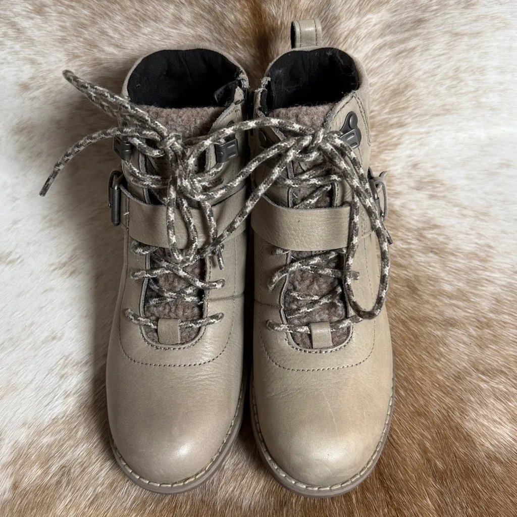 Merrell Shilo Ankle Boot Taupe Leather Size 5 B86 - Image 4