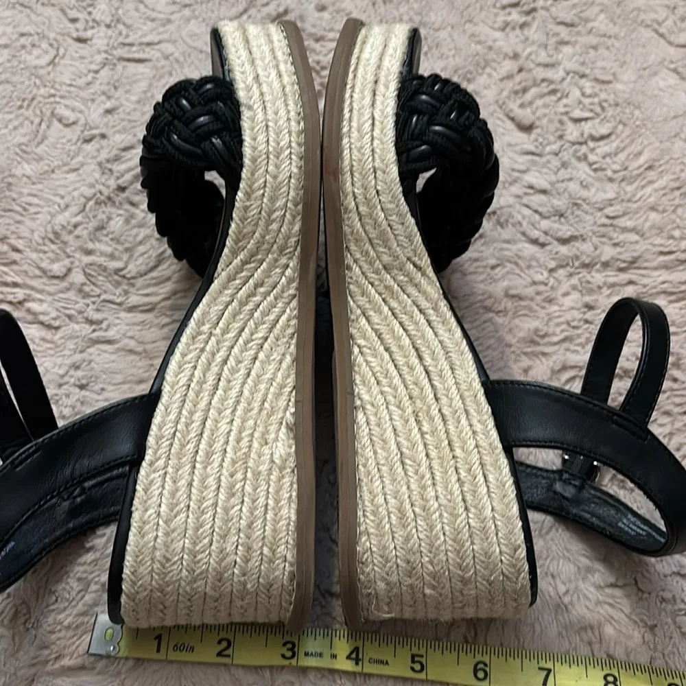 Time and tru • memory foam • size 8.5 shoes - Image 10