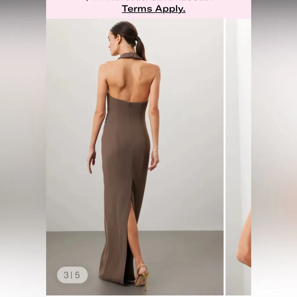 Lenox Gown
Ronny Kobo
$500 brown formal wedding party winter XL classic glam - Image 3