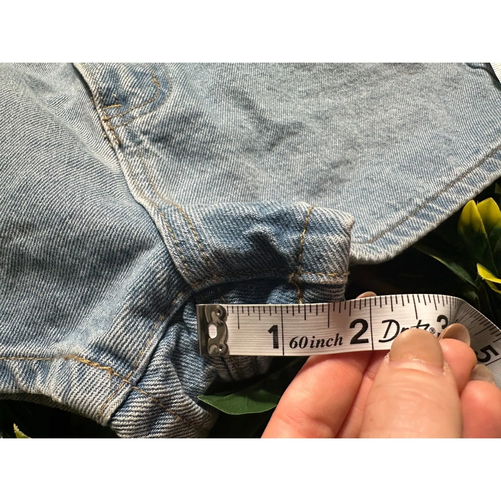 Edikted Cheeky Bow Detail Denim Shorts Size L - Image 7