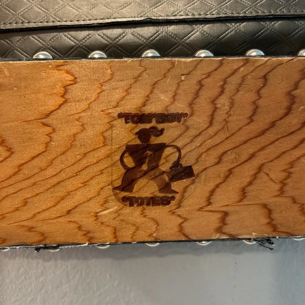 Tomboy Totes Quilted Metallic studded purse Oregon Ducks Cable wire handles Gray - Image 3