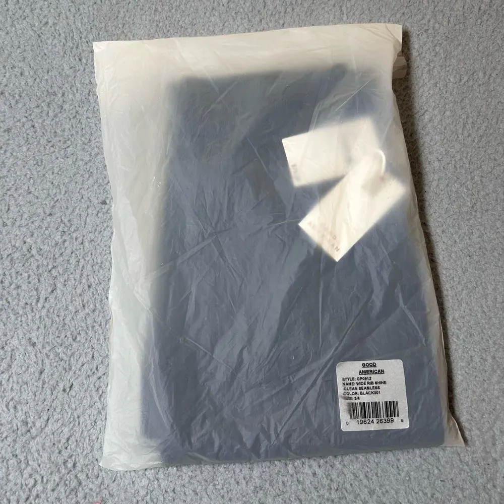 Good American Leggings Womens 3/4 Black Wide Ribbed‎ Shine Seamless Leggings NEW - Image 7