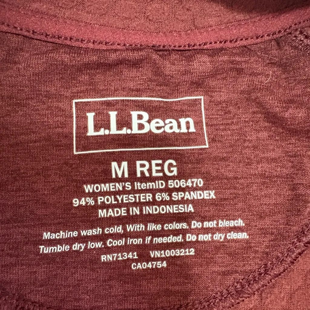 L.L. Bean women Burgundy Zip - Image 2