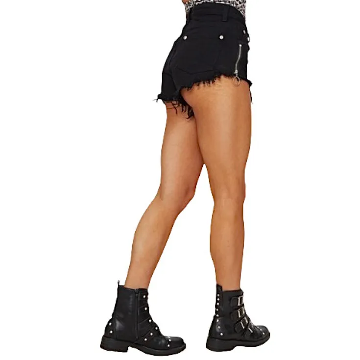 PrettyLittleThing Petite Black Side Zip Detail Denim Shorts - Image 6