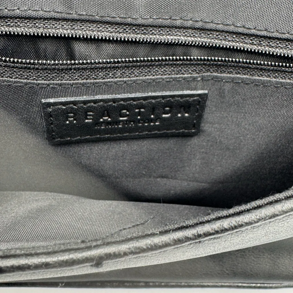 Reaction Kenneth Cole Black Leather Baguette Bag - Image 7