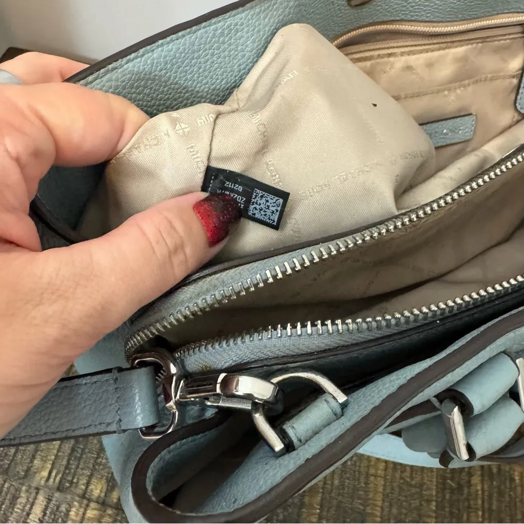 Michael Kors Women's Camille Pebbled Leather Satchel Handbag (Pale Blue) Blue - Image 10