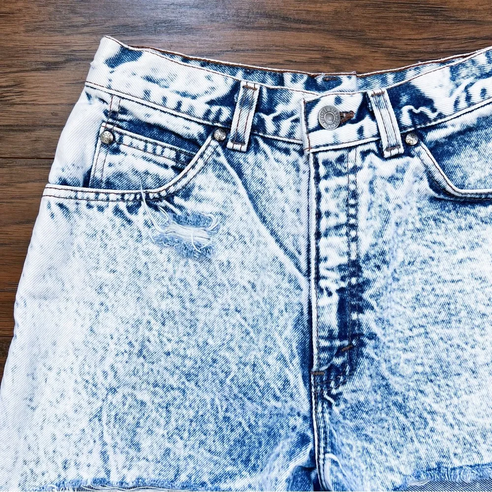 Levi’s • vintage 900 Series cut off shorts acid wash denim bleached frayed 80s - Image 4