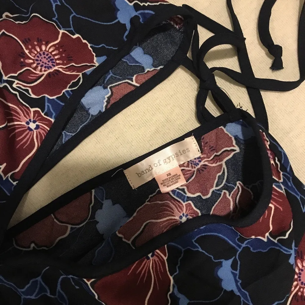 Band of gypsies floral Wide Leg jumpsuit Blue Ruffle Flutter Short Sleeve Sz XS - Image 4