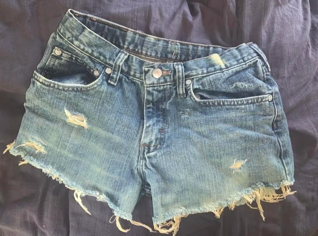 Vintage Distressed Shorts Size 4 - Image 2