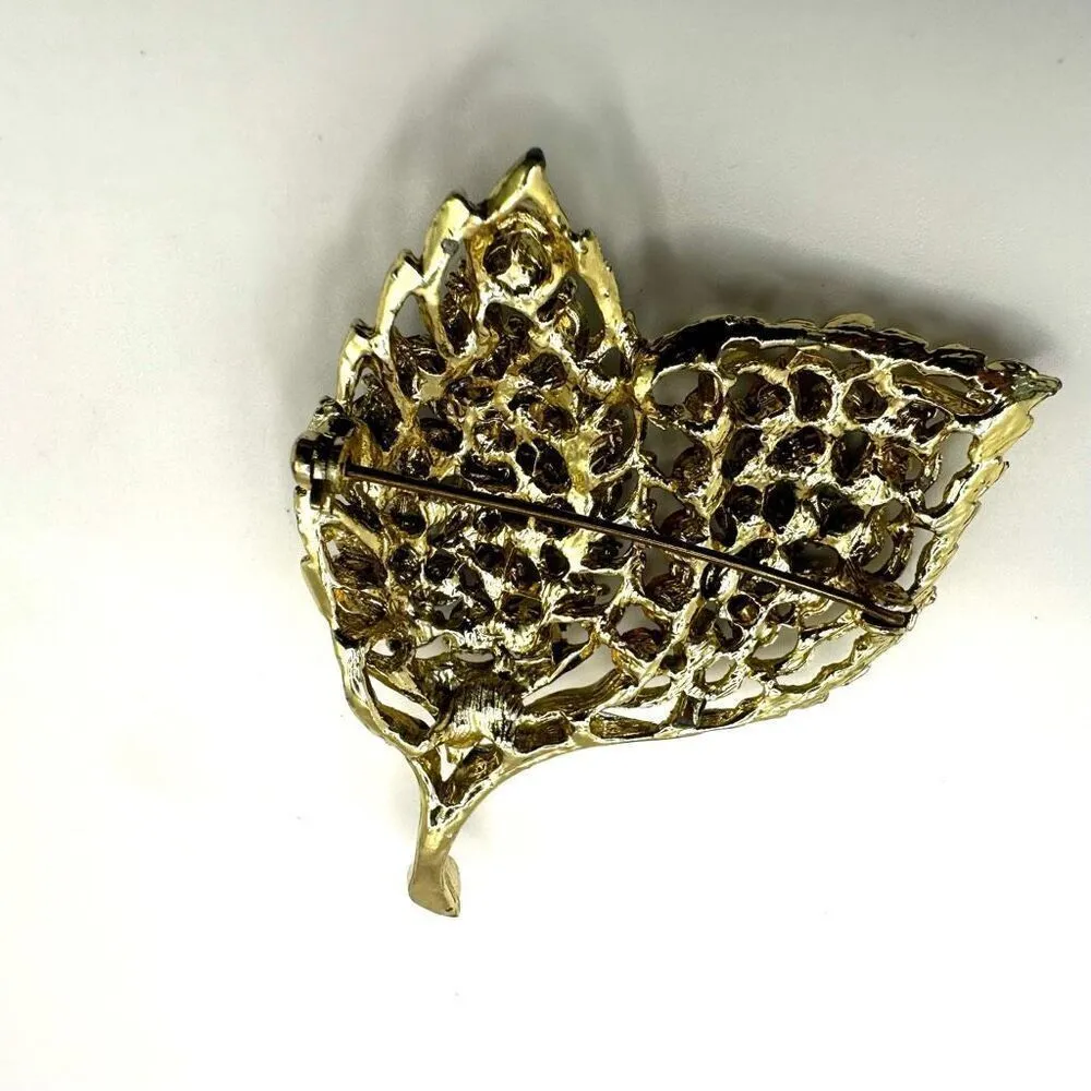 Black beaded gold tone double leaf brooch - Image 4