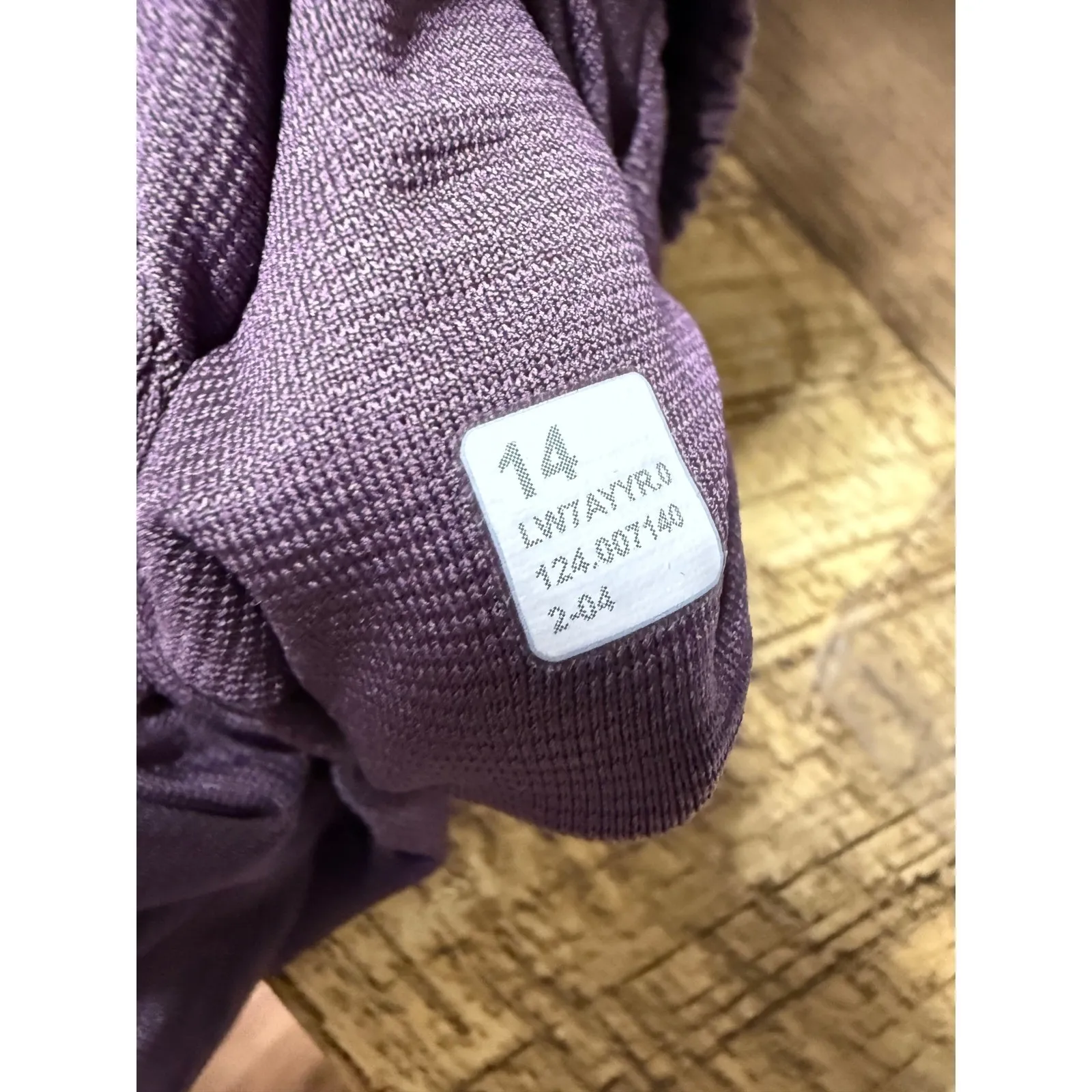 Lululemon Hotty Hot High-Rise Sz 14 Women Shorts 2.5" Purple Lined‎ Running - Image 3