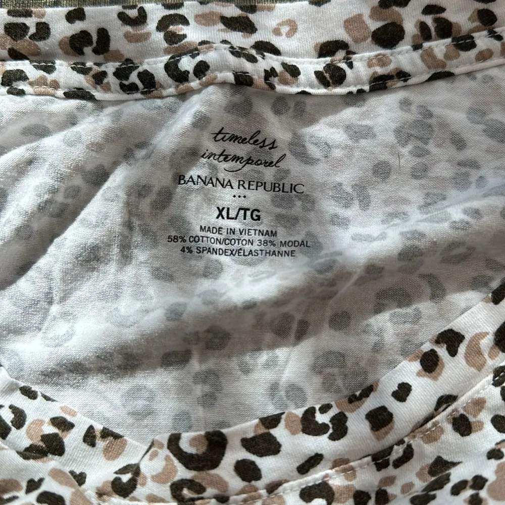 Banana Republic timeless intemporel cheetah print t-shirt Size XL - Image 5
