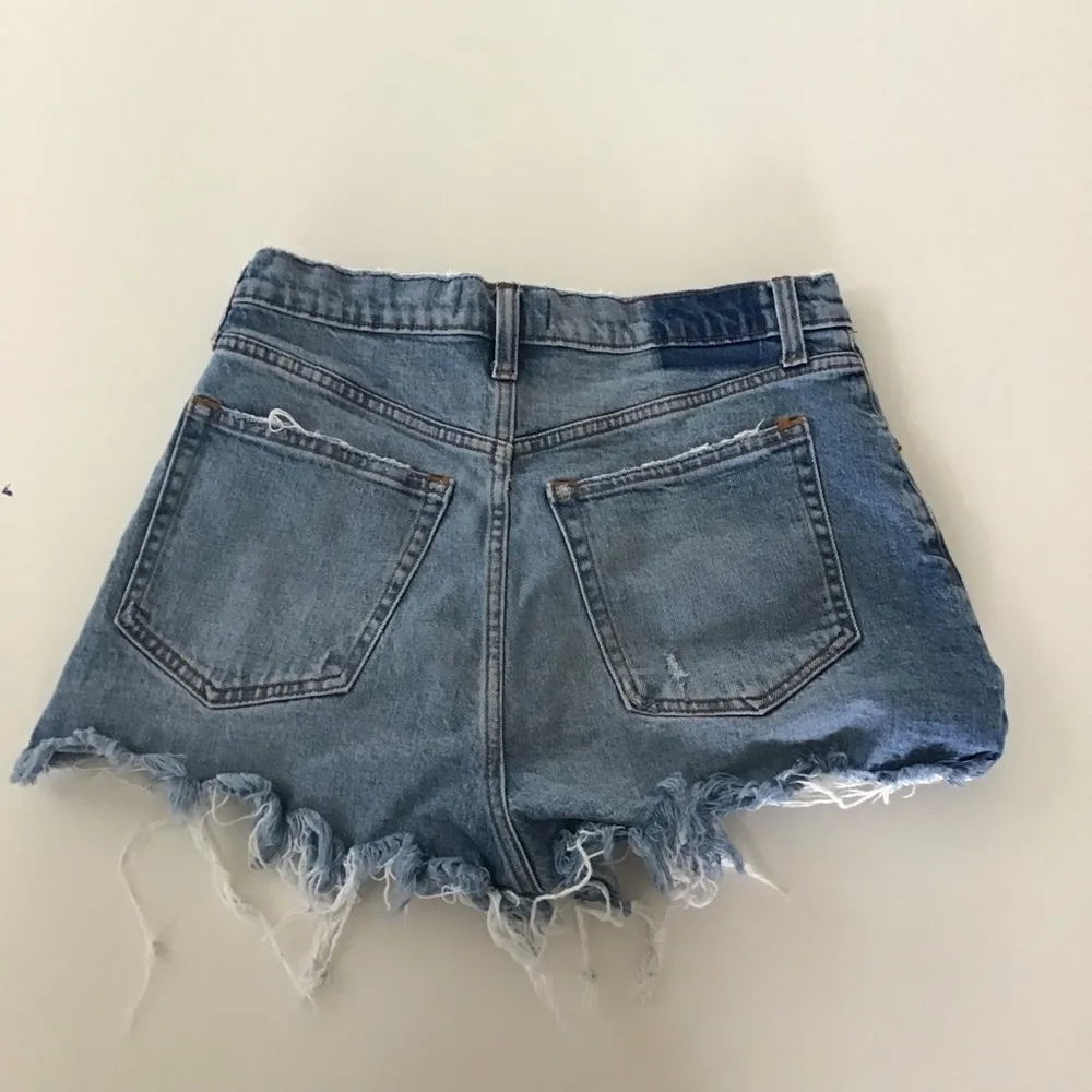 Abercrombie & Fitch The Mom Shorts High Rise 28/6 Denim Jean Cut Off Shorts - Image 3