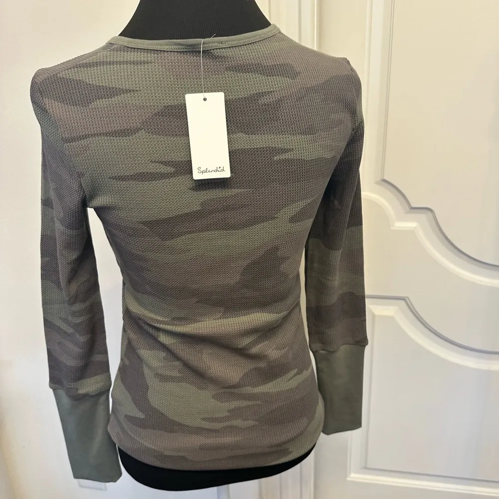 Splendid Camouflage 4 Snap Henley Long Sleeve Top Shirt Camo NEW - Image 4