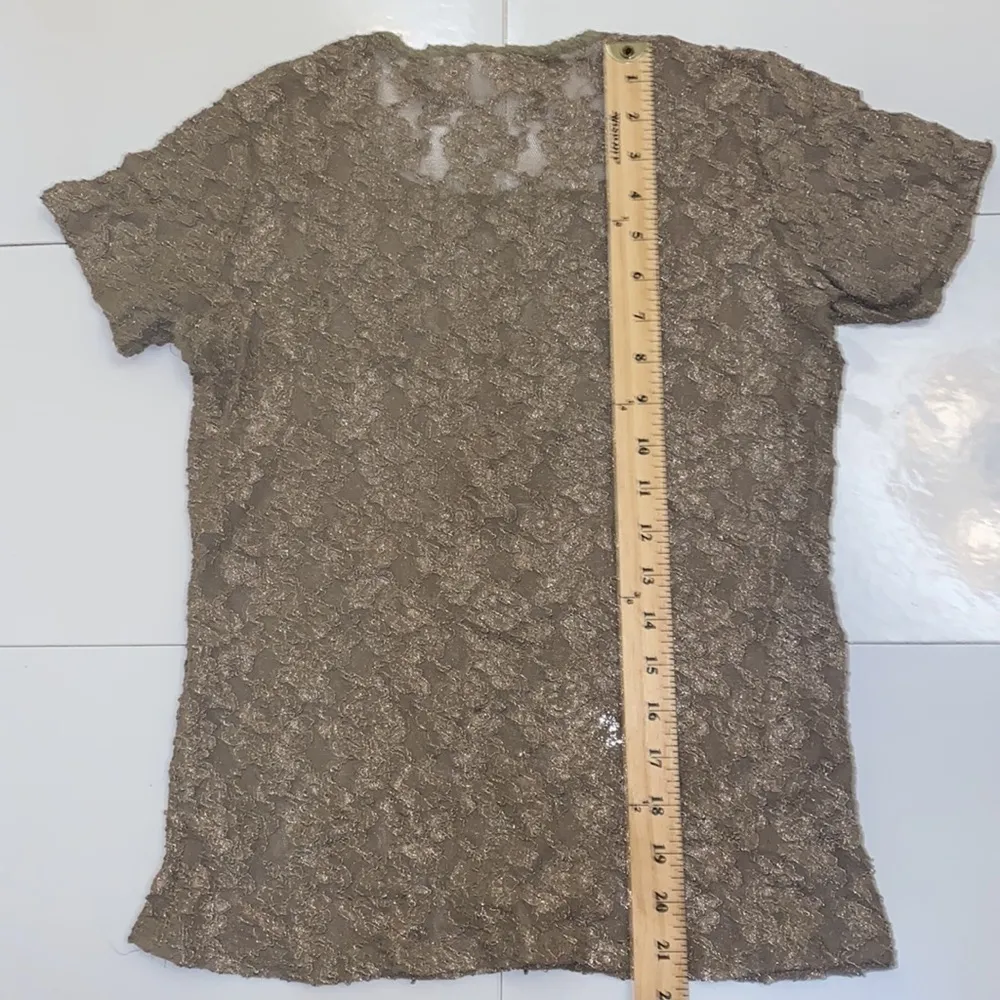 Clifford & Wills taupe floral lace knit short sleeve tee shirt. Size Medium. Tan - Image 4