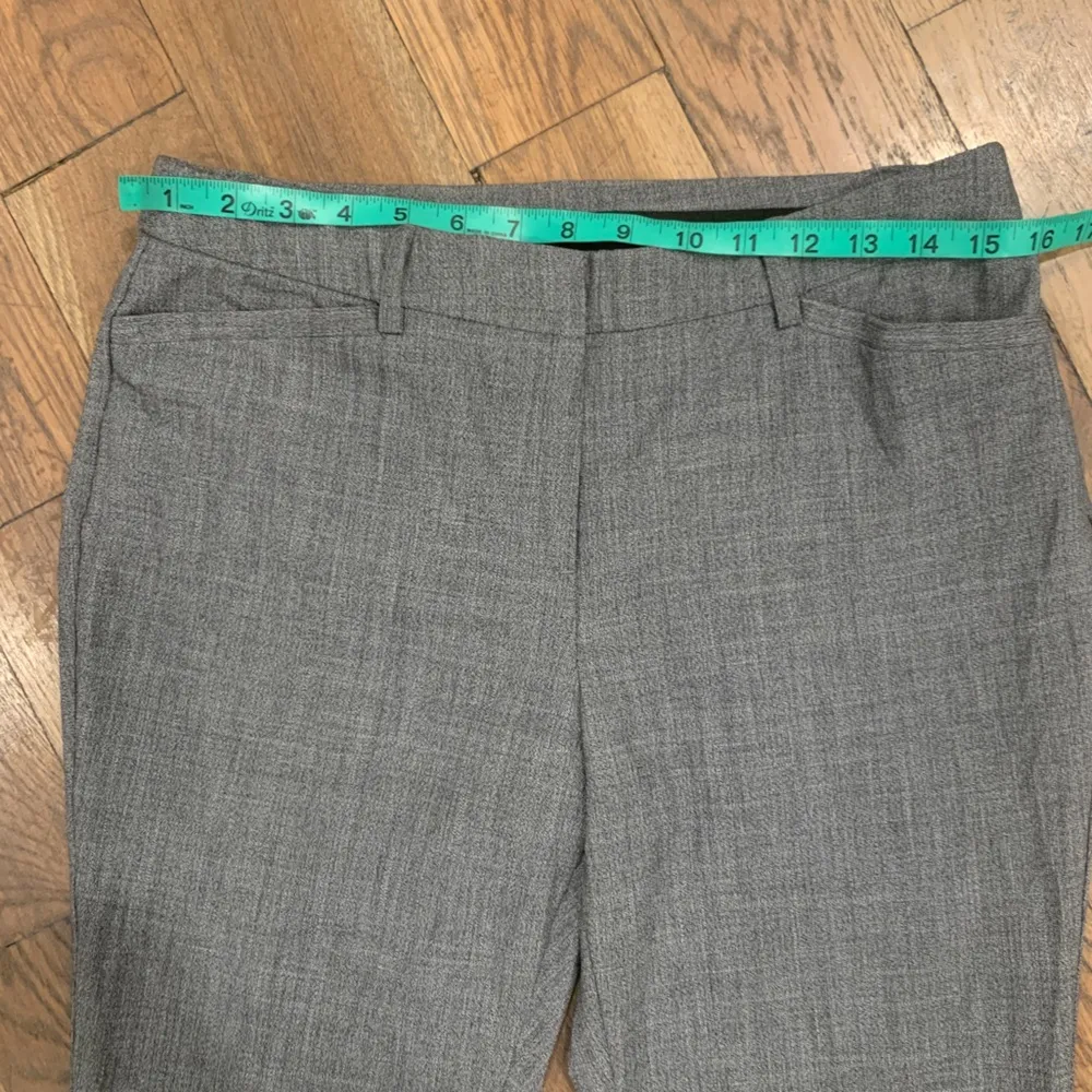 Urban Outfitters NWT Urban Renewal Gray Flare Dress Pants Size 6 - Image 9