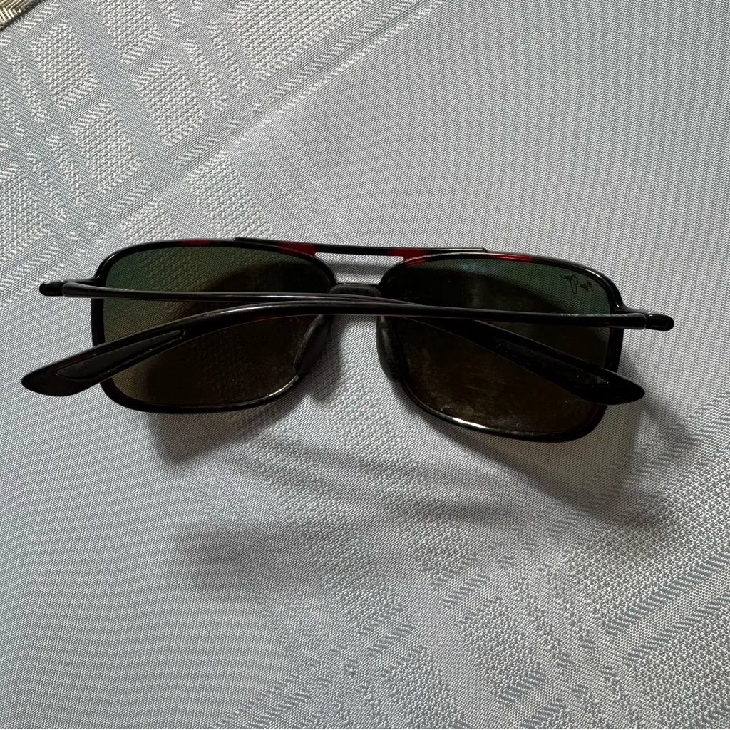 Maui Jim Black Sunglasses with Orange Lenses - Image 10