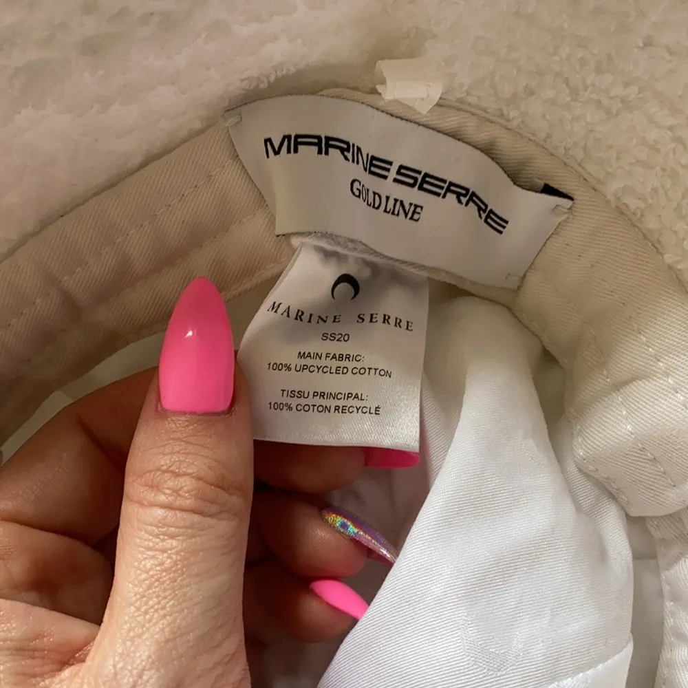 White Check - Image 2