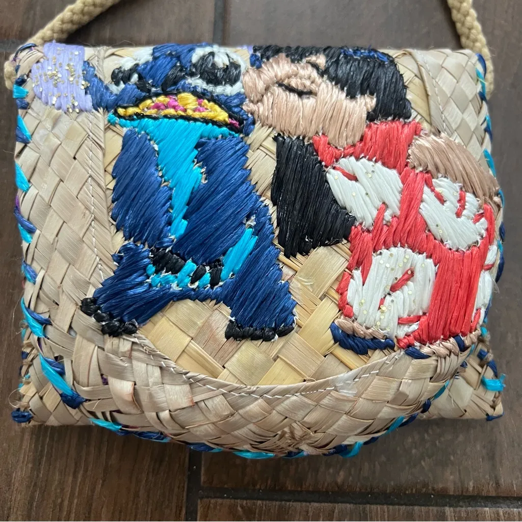 Lilo & Stitch Mini Woven Straw Purse - Image 2