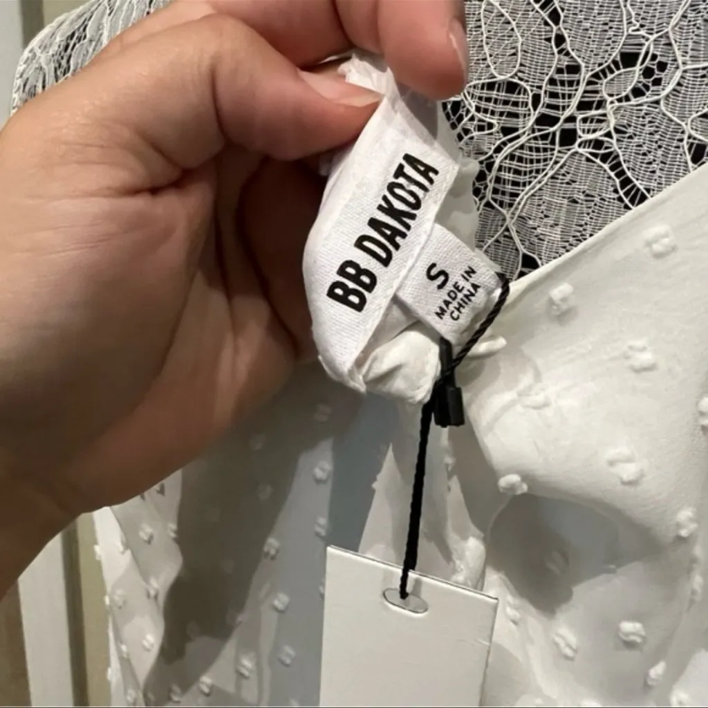 BB Dakota Sleeveless Ruffle Blouse | White | Size Small | NWT - Image 5