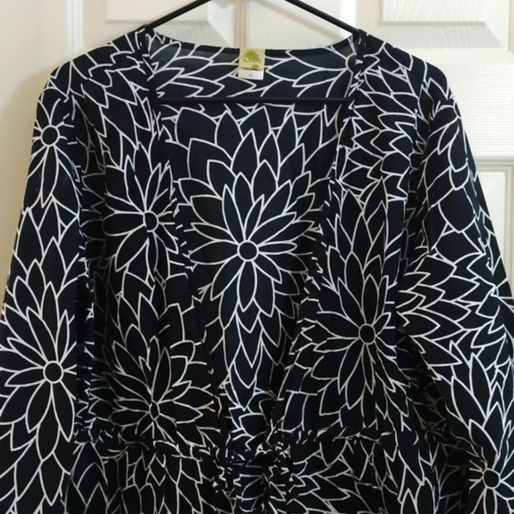 Islander Black White Floral Print Kimono Casual Beach Cover Up Size 1X EUC #4662 - Image 3