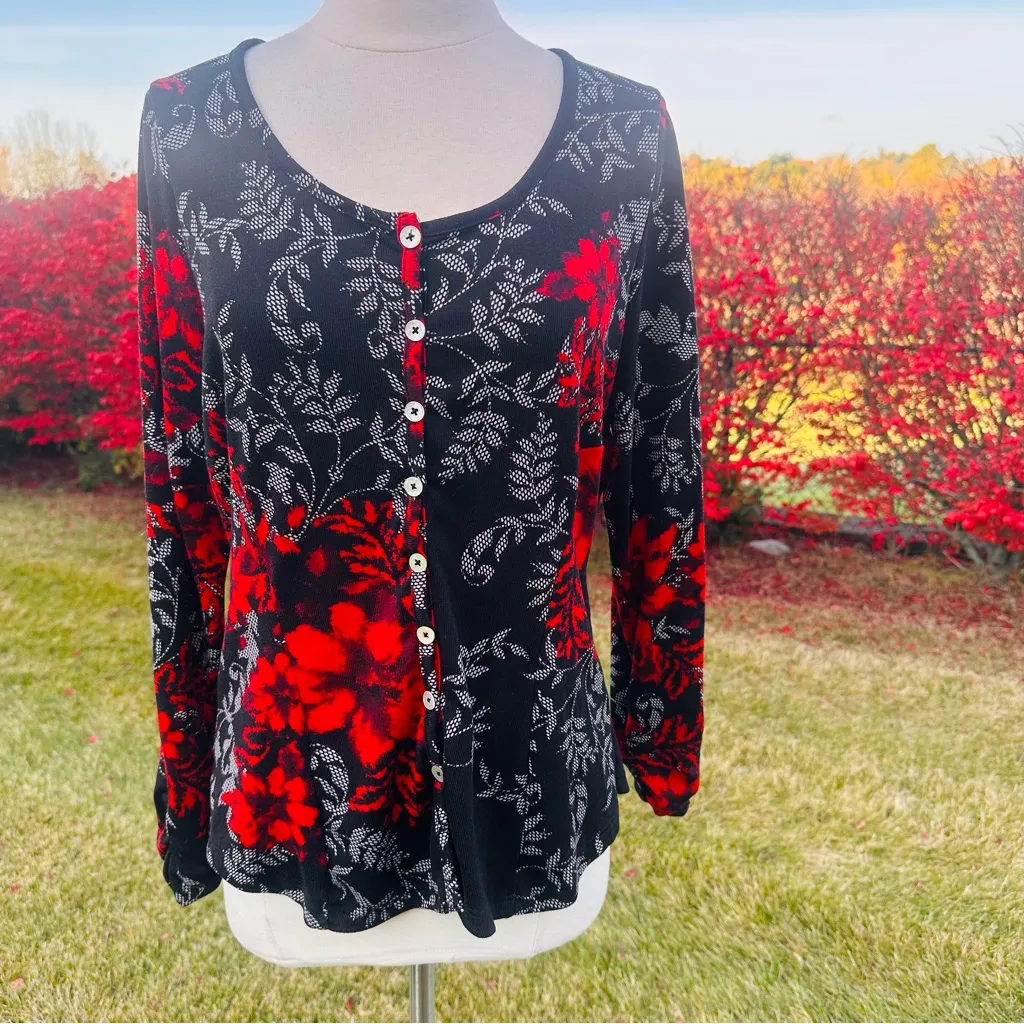 VENUS Red and Black Buttoned Long Sleeve Top - Image 4