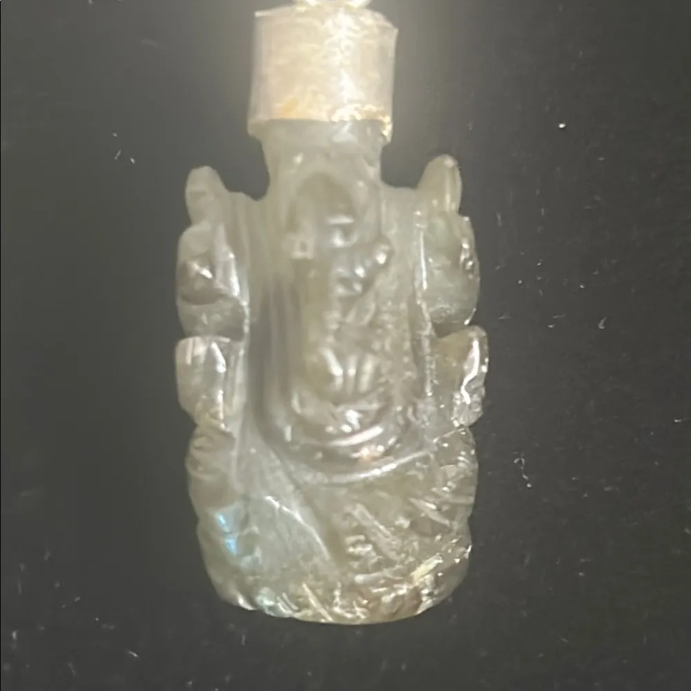 Vintage Labradorite Bead Necklace with Carved Ganesha Pendant in Silver Setting Gray - Image 2