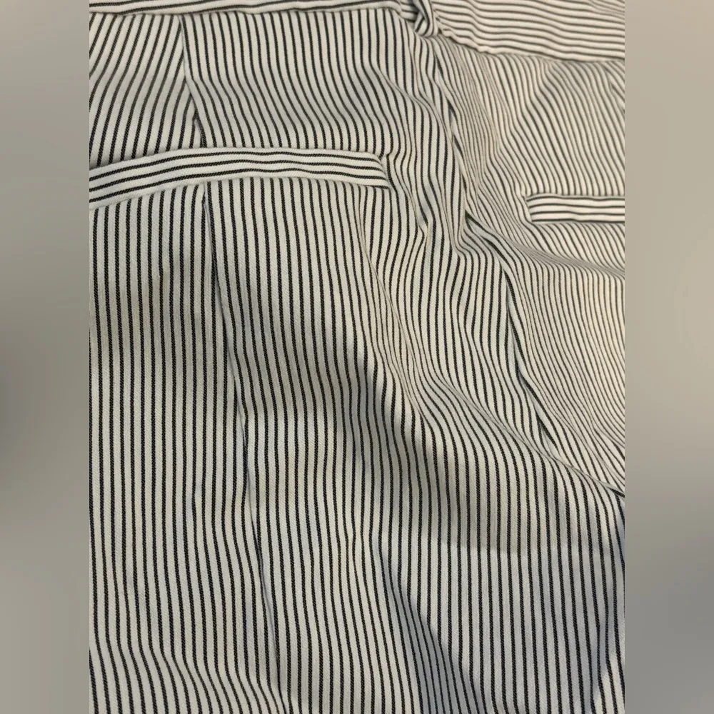 ELLE size 2 pin striped pant - Image 6