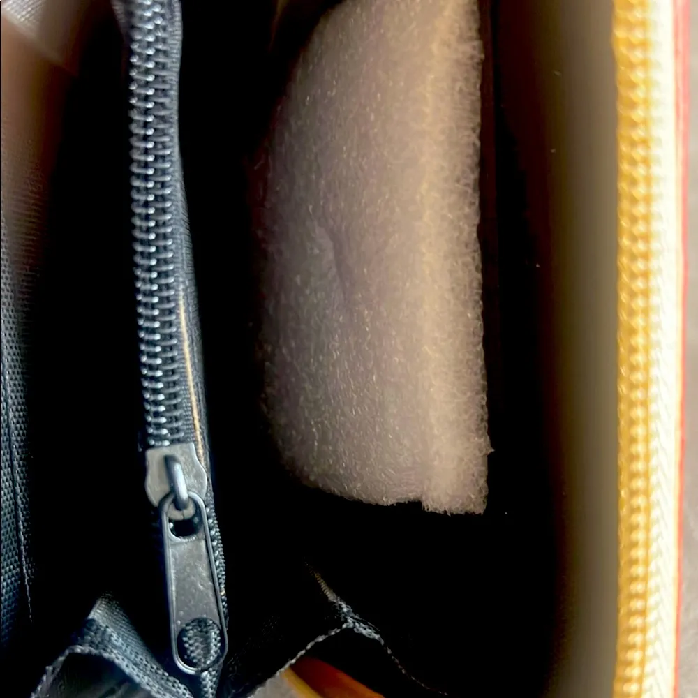 Vibrant Red and‎ Blue Quilted Wallet - Image 9