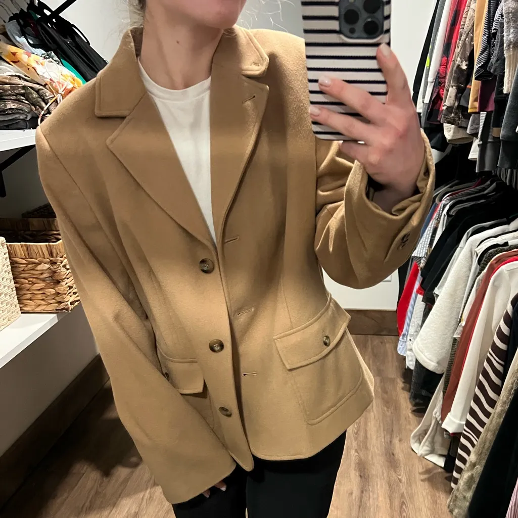 L.L. Bean Women's Camel Blazer Tan Size L - Image 4