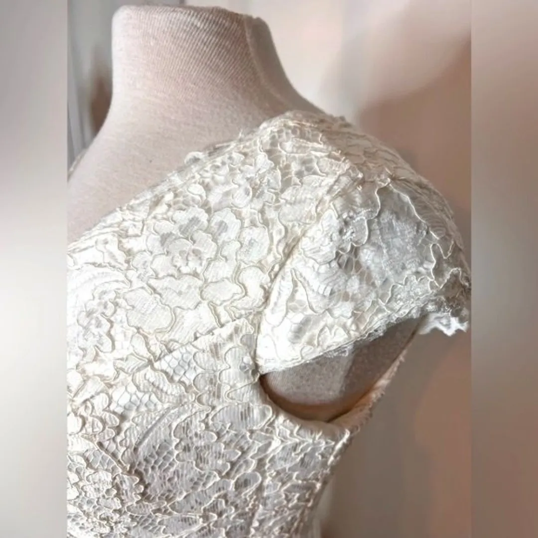 Wedding dress Gown withy buttons Mermaid luxury V short sleeves white Size 10. Size M - Image 10