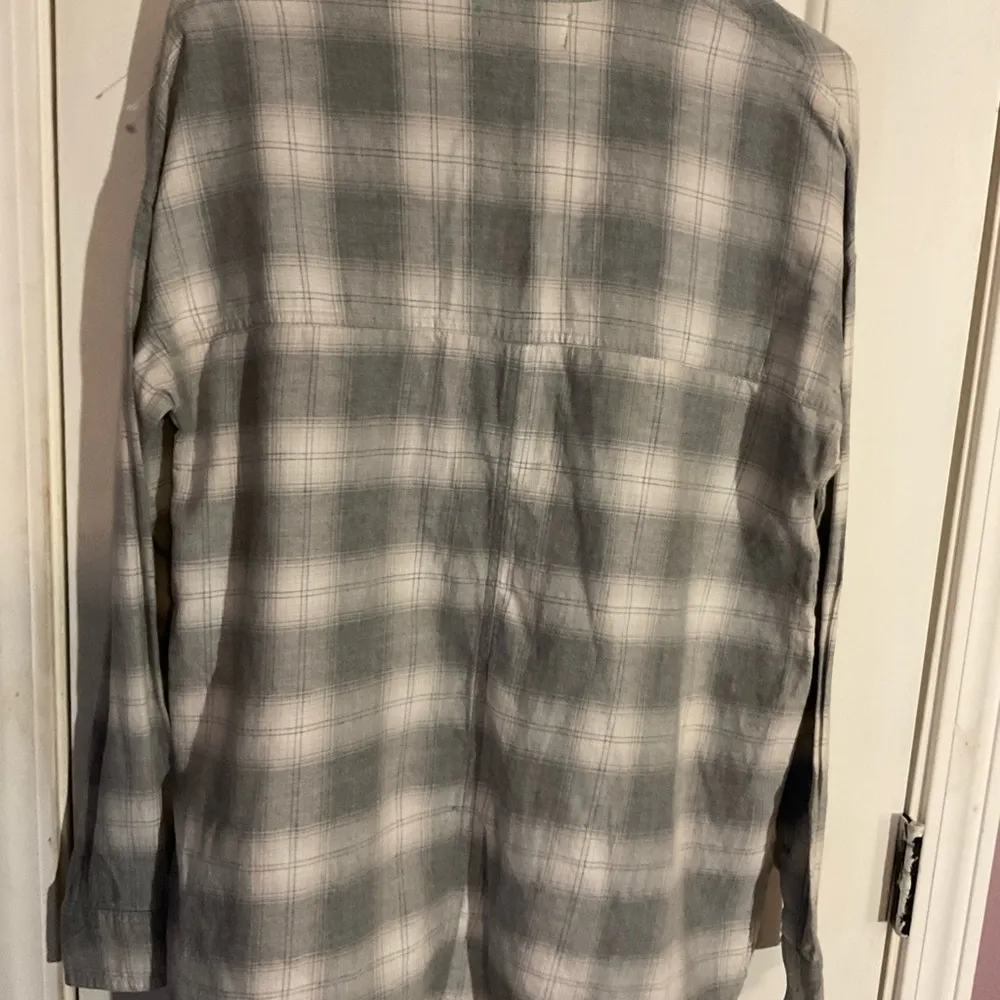 Old Navy Women's Gray & Ivory Flannel Button Down
Oversized Boyfriend Shirt S/P - Image 2