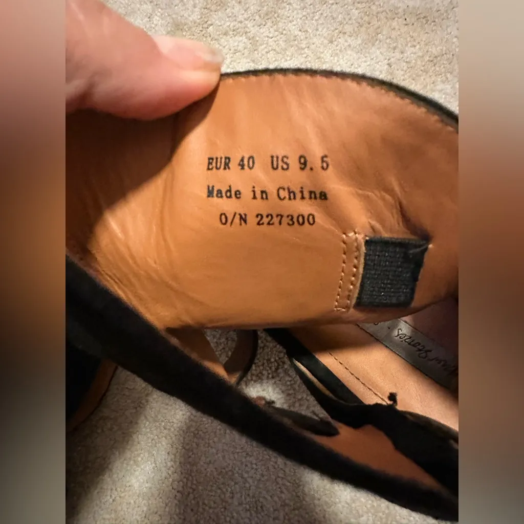 & other stories Black Suede Cut Out Strappy
Sandal Heels Size 9.5 RETAIL $135 - Image 9