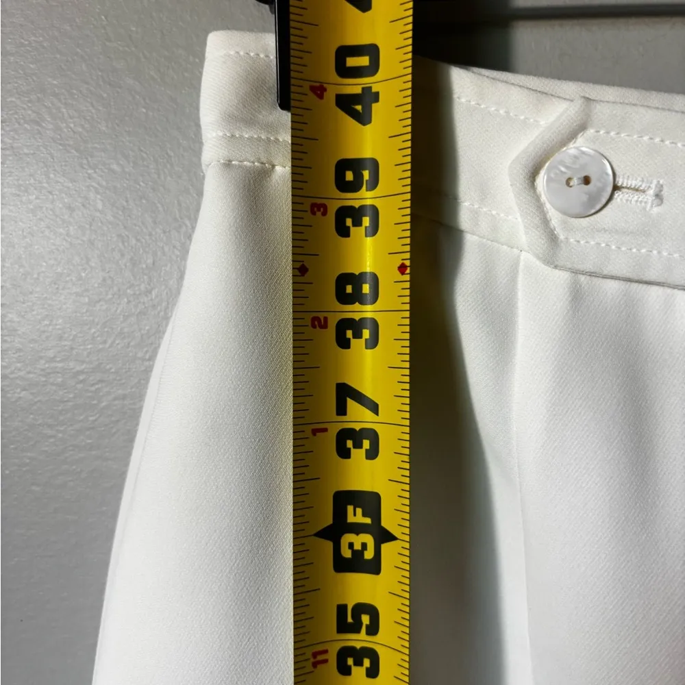 Dana Buchman white wide leg dress pants in size 10. - Image 8