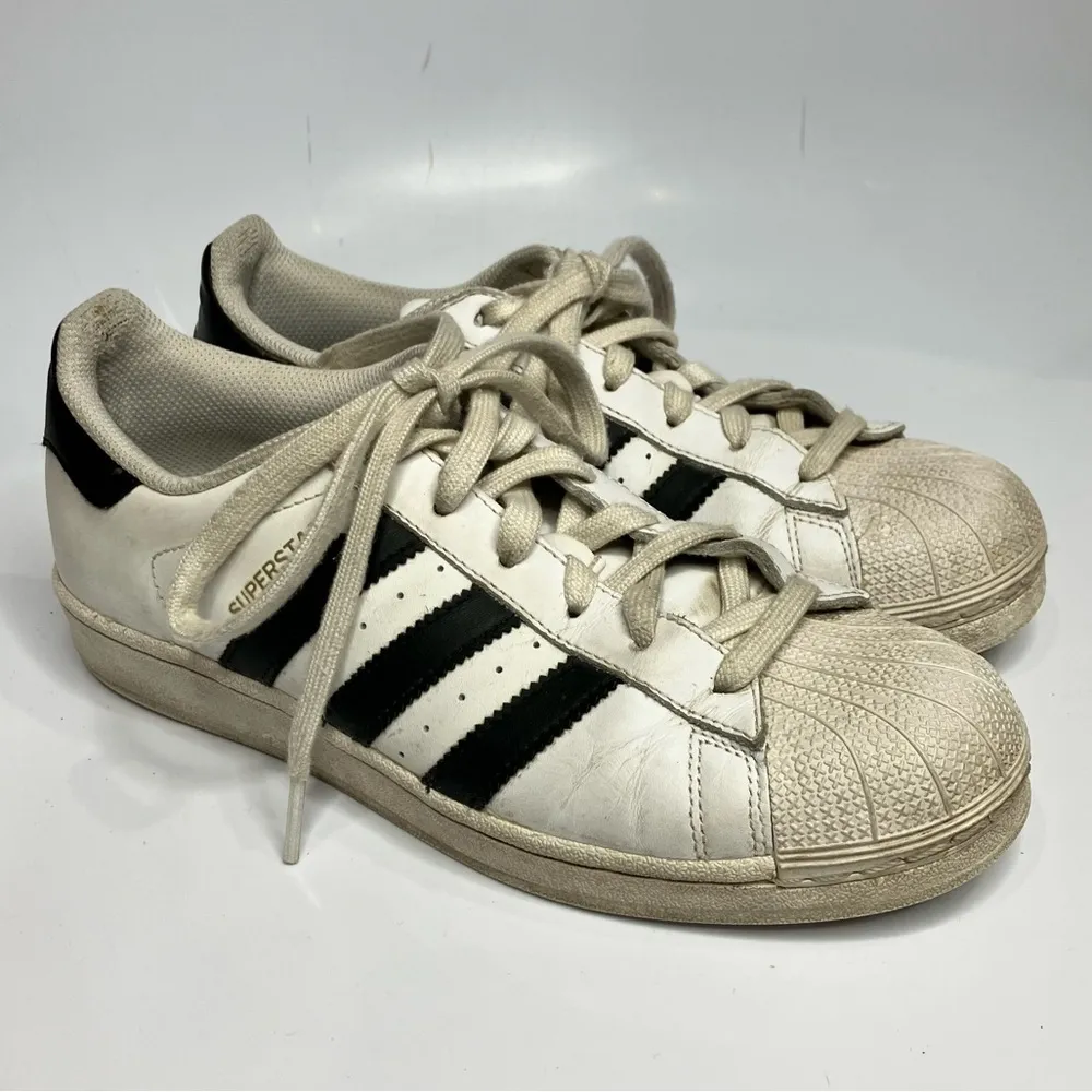 Adidas Superstar‎ sneakers size 7.5 - Image 3