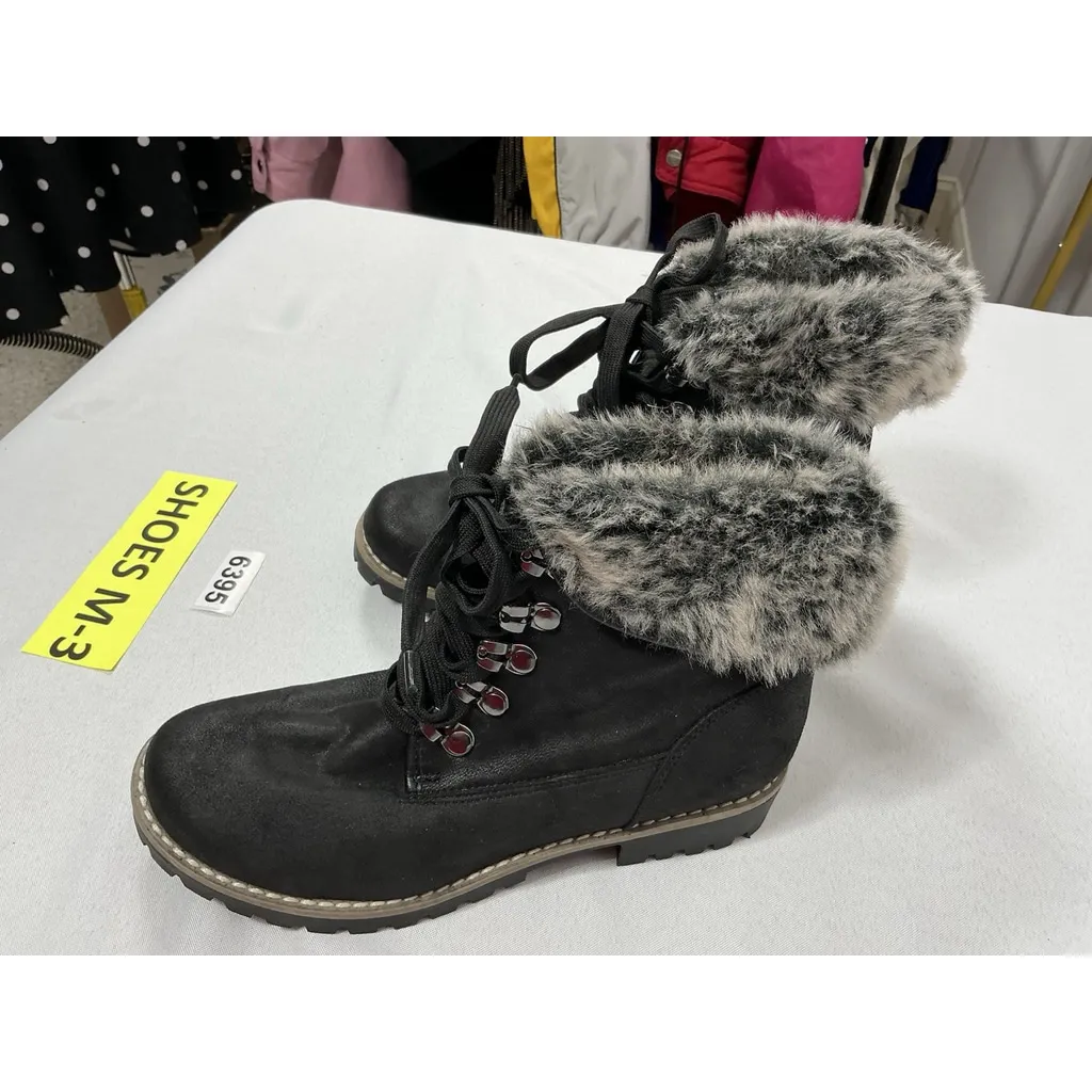 Womans Cliffs Laceup Pullon Ankle Boots 7 M Black Chunky Heel,fur Cuff Round Toe - Image 2