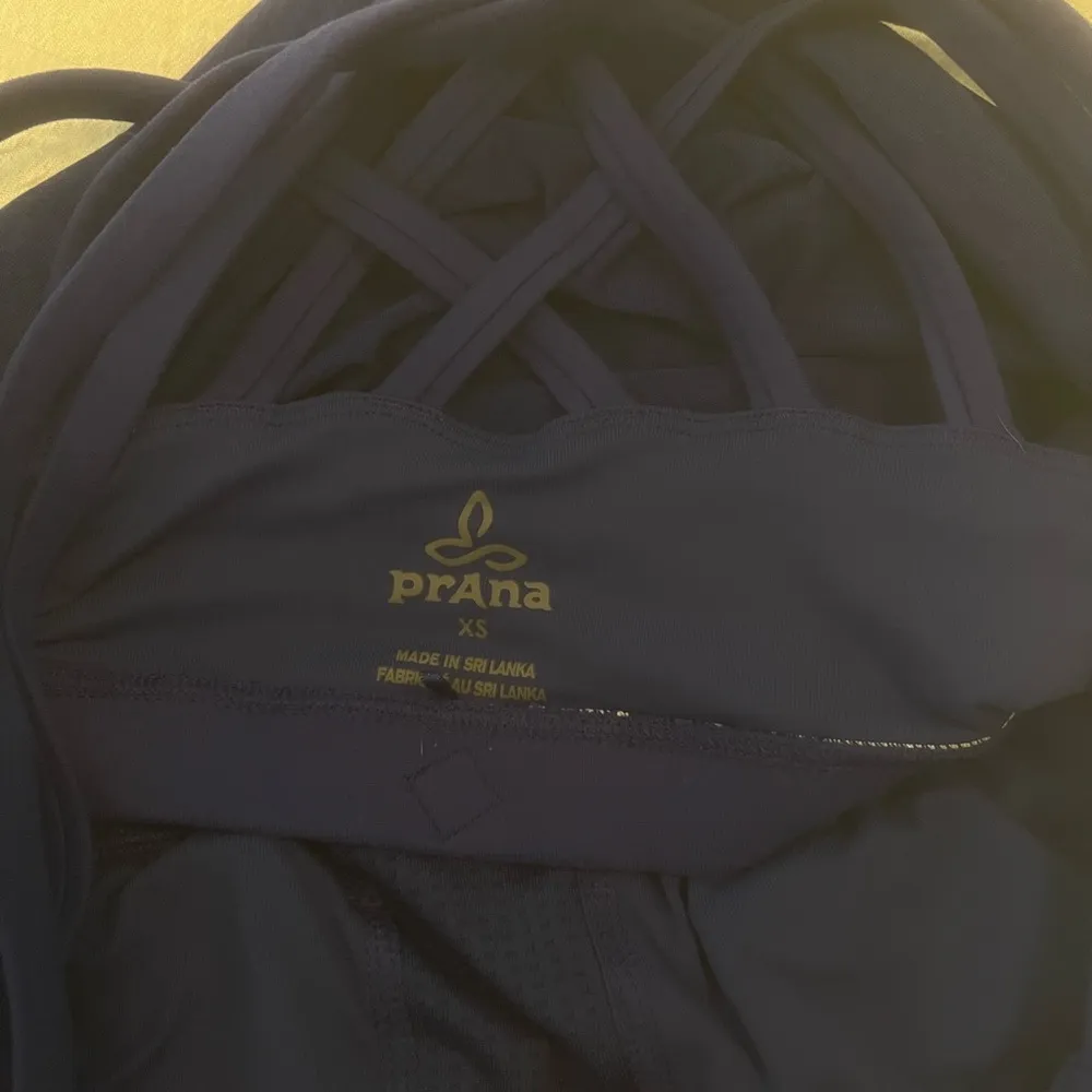 prAna Women's Blue Strappy Yoga Tank Top Size XL Built-in Bra - Image 7