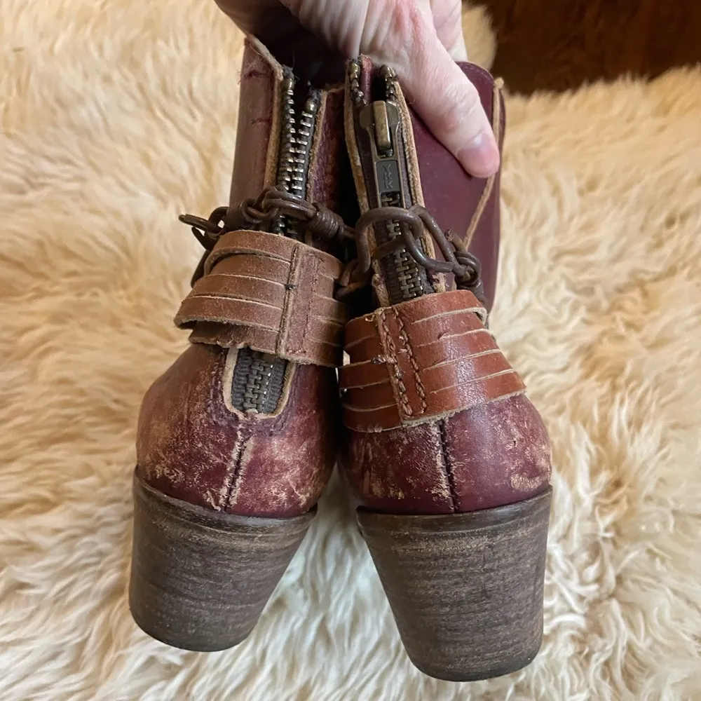 Indie spirit by Corral boots wine rosebud distressed western ankle boots Sz 7.5 - Image 7