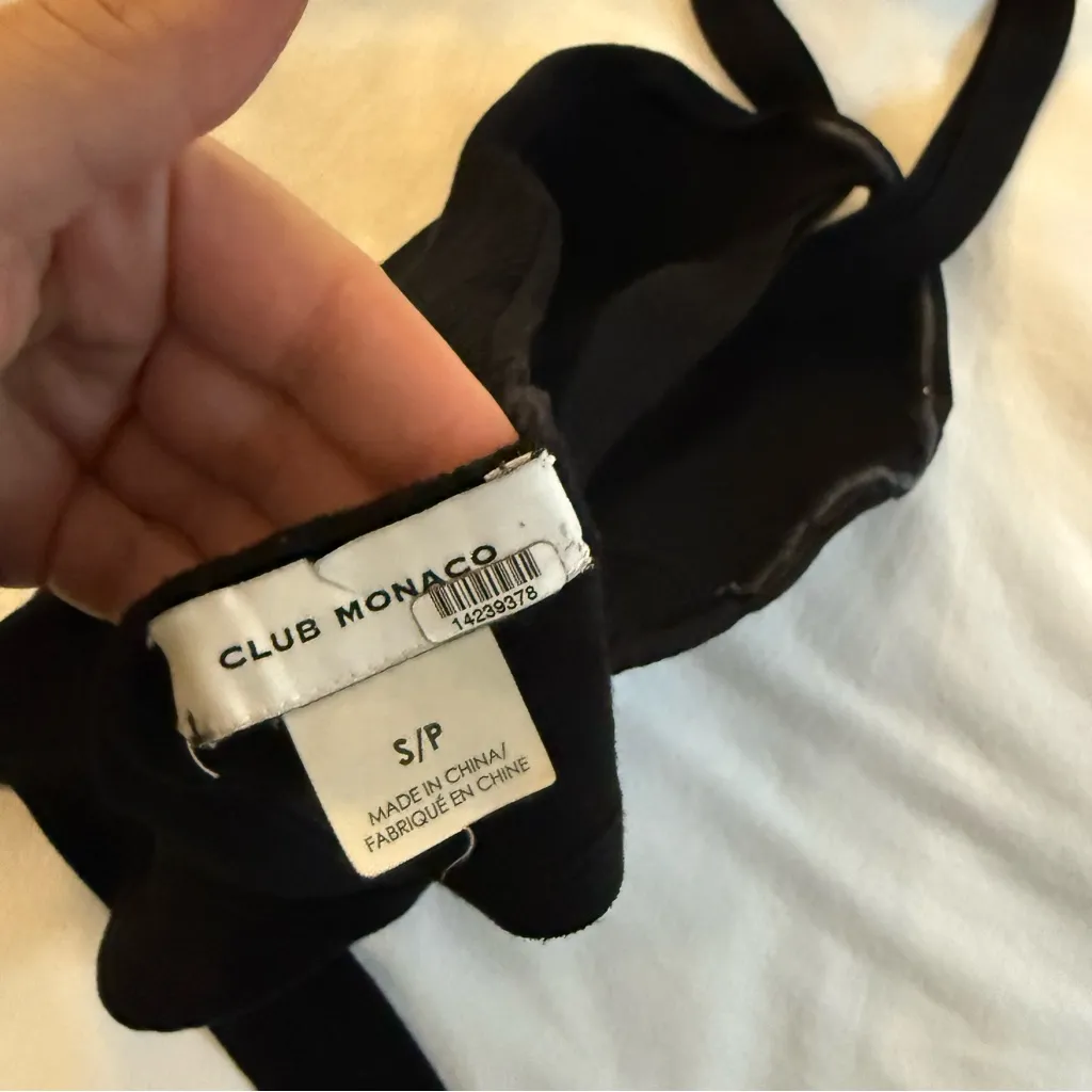 Club Monaco raeni ribbed criss cross halter cropped tank top open back black S - Image 5