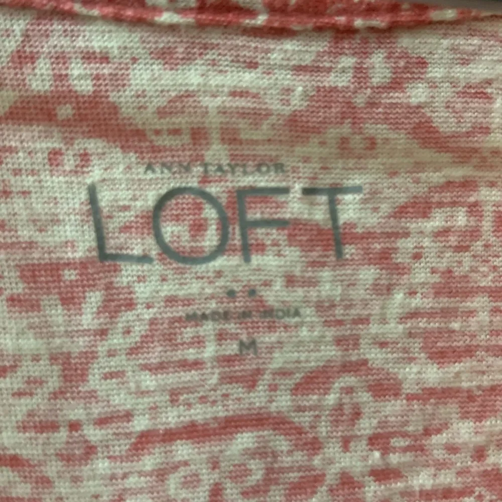 Loft  Coral/Pink Printed Sleeveless Blouse Medium - Image 4