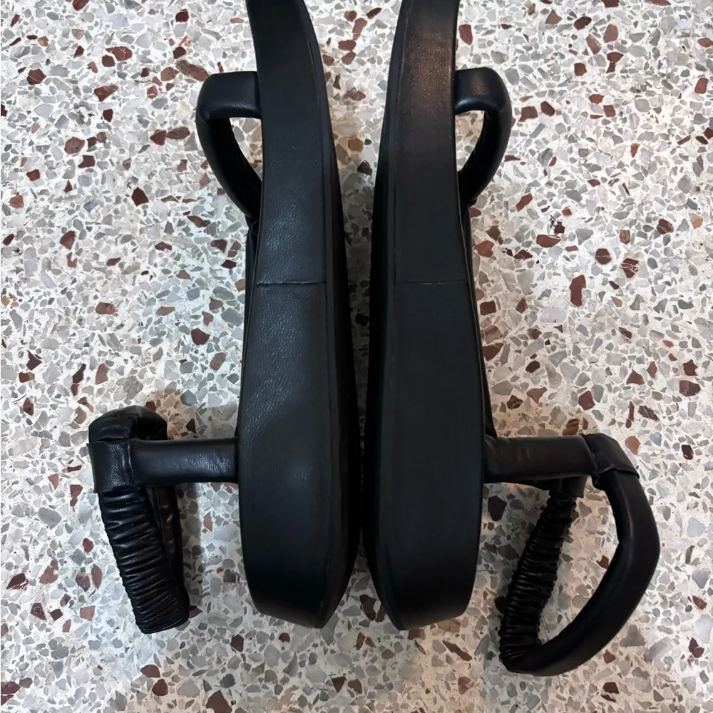 ASH Women's Victoria Sandal black - Image 5