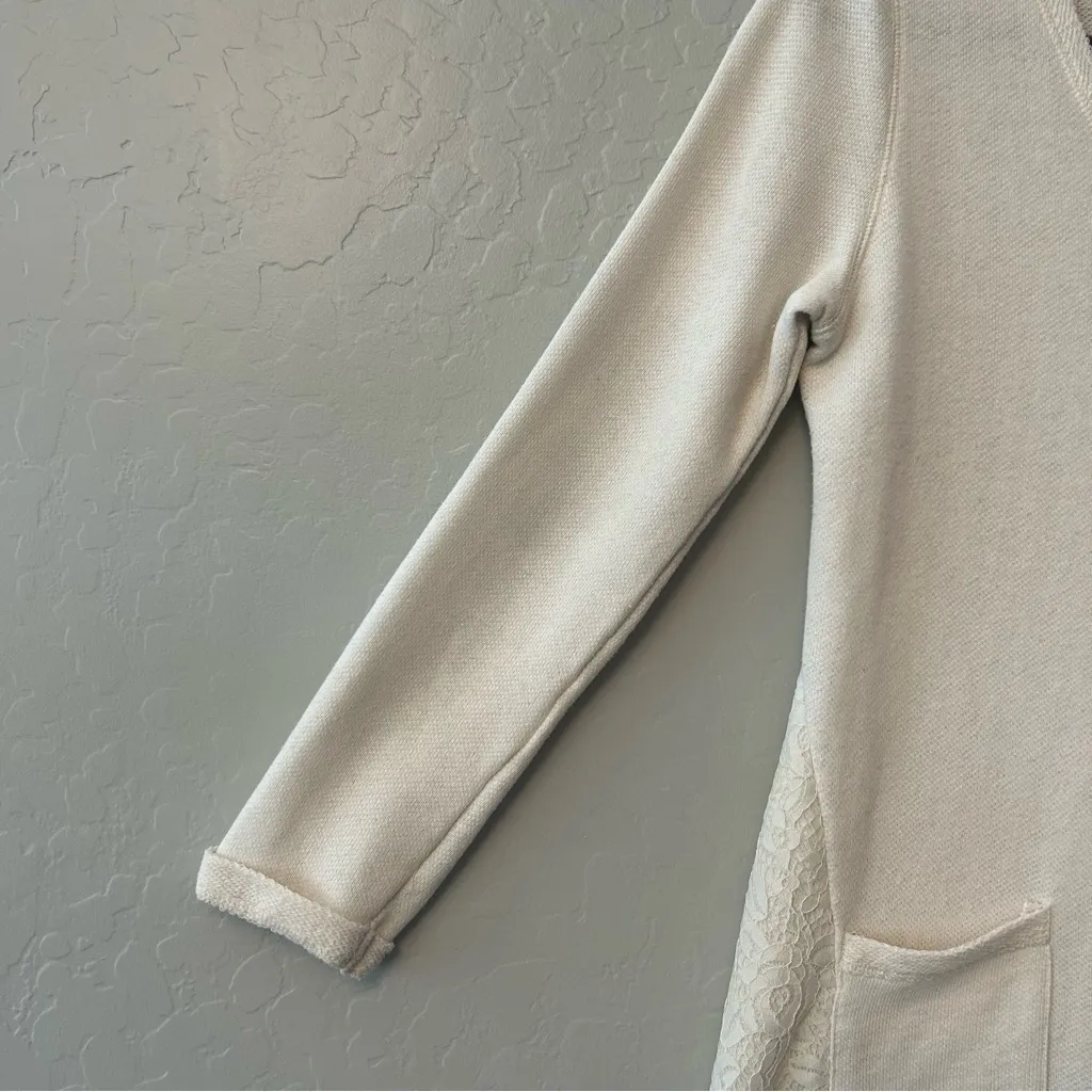⭐️French Laundry cream colored pocket front sweater with lace details size large - Image 3