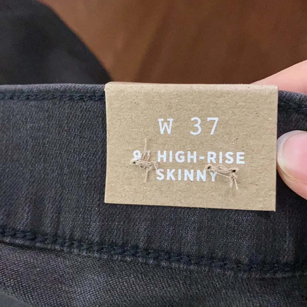 Madewell 9" Mid-Rise Skinny Jeans in Black Sea plus size 37 - Image 14