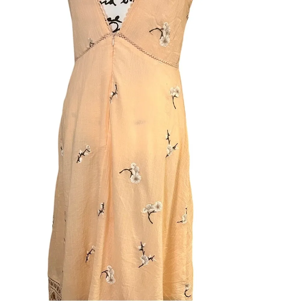 BB Dakota Haleigh Peach‎ Low Neck and Back Embroidered Midi Dress Women's Size 6 - Image 12