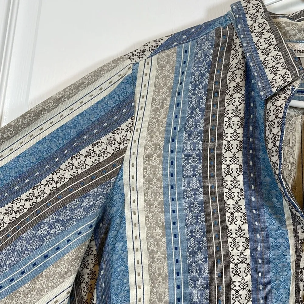 Dressbarn Blouse Blue Tapestry V-Neck L/S Shirt Blouse Size 2X EUC #4007 - Image 4