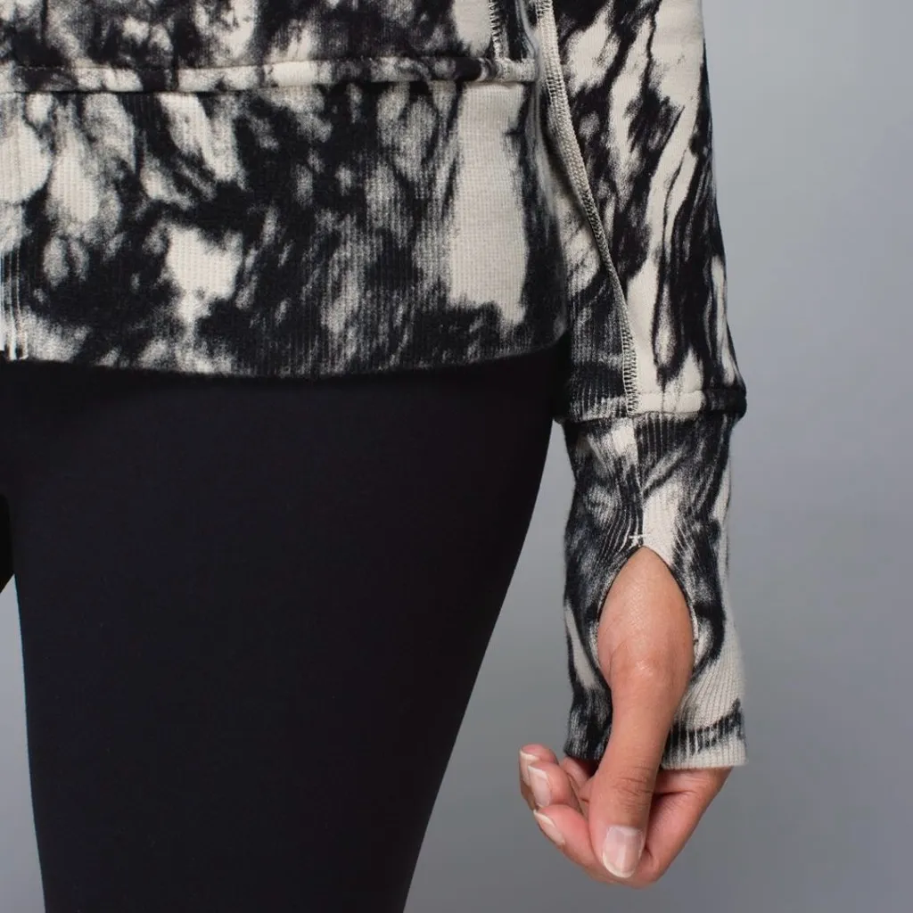 LULULEMON Scuba Hoodie II Great Granite Black Mojave Tan Printed Hoodie Size 8 - Image 6