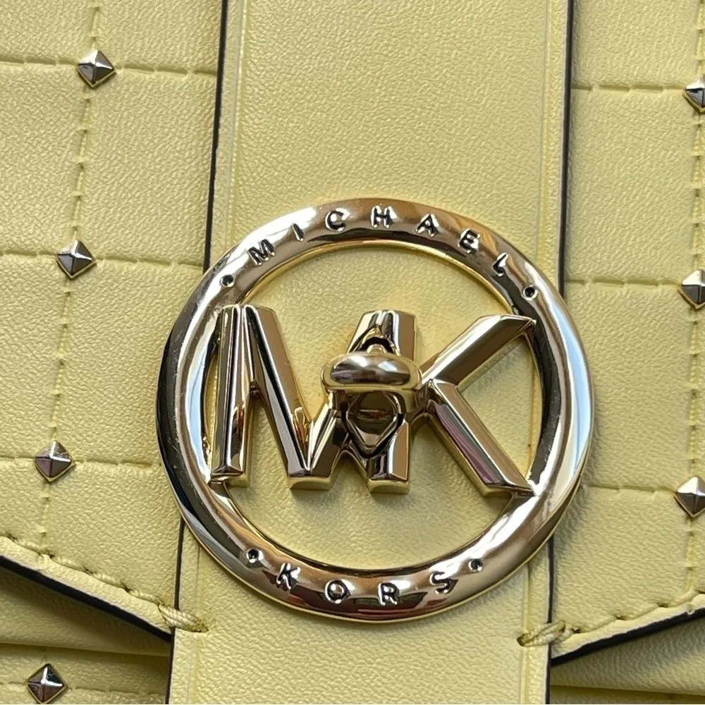 Michael Kors Greenwich Buttercup Convertible Crossbody Bag Gold Studded Chain - Image 10